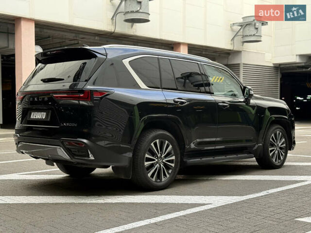 Черный Лексус ЛХ, объемом двигателя 3.3 л и пробегом 36 тыс. км за 117000 $, фото 8 на Automoto.ua