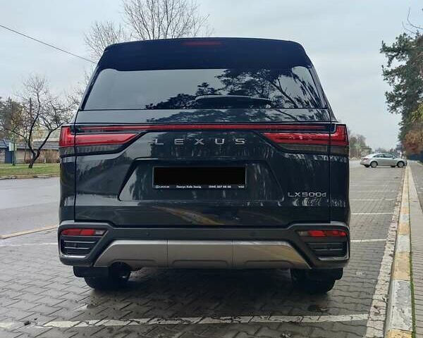 Черный Лексус ЛХ, объемом двигателя 3.35 л и пробегом 94 тыс. км за 113000 $, фото 4 на Automoto.ua