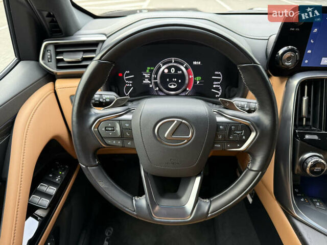 Черный Лексус ЛХ, объемом двигателя 3.3 л и пробегом 36 тыс. км за 117000 $, фото 14 на Automoto.ua