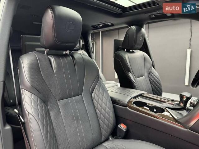 Черный Лексус ЛХ, объемом двигателя 3.4 л и пробегом 49 тыс. км за 134900 $, фото 56 на Automoto.ua