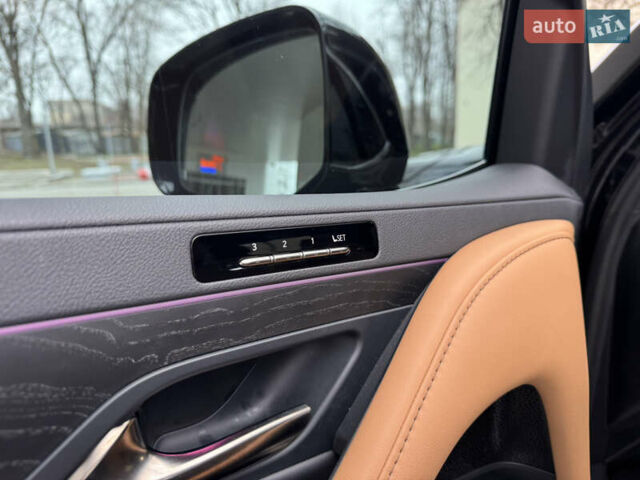 Черный Лексус ЛХ, объемом двигателя 3.35 л и пробегом 68 тыс. км за 112000 $, фото 16 на Automoto.ua