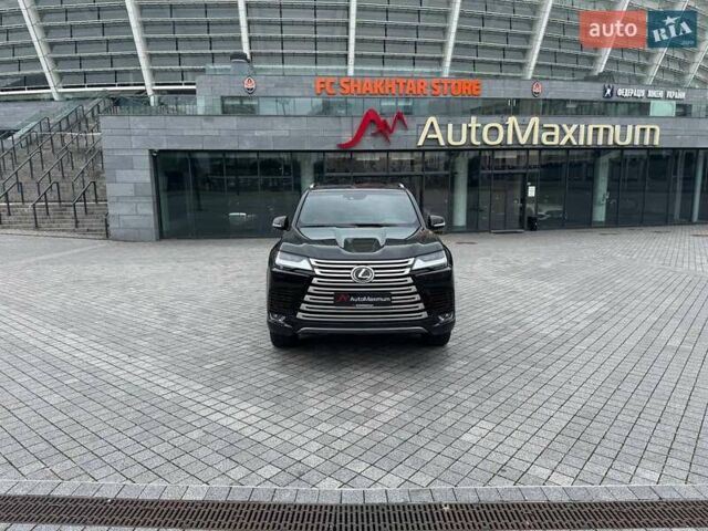 Чорний Лексус ЛХ, об'ємом двигуна 3.45 л та пробігом 58 тис. км за 125000 $, фото 1 на Automoto.ua