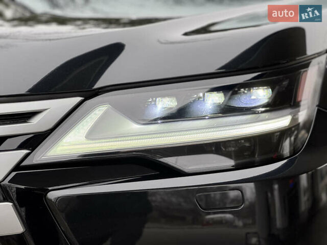 Черный Лексус ЛХ, объемом двигателя 3.35 л и пробегом 68 тыс. км за 112000 $, фото 5 на Automoto.ua