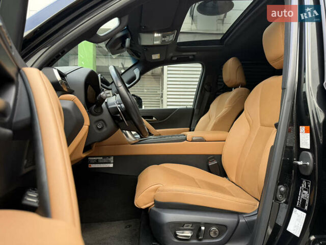 Черный Лексус ЛХ, объемом двигателя 3.3 л и пробегом 36 тыс. км за 117000 $, фото 12 на Automoto.ua