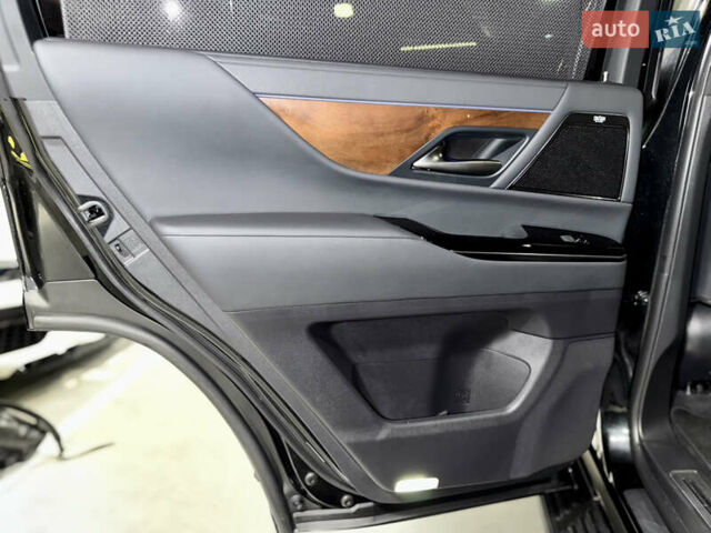 Черный Лексус ЛХ, объемом двигателя 3.35 л и пробегом 63 тыс. км за 114000 $, фото 31 на Automoto.ua