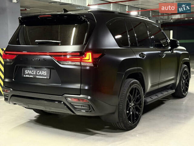 Черный Лексус ЛХ, объемом двигателя 3.35 л и пробегом 63 тыс. км за 114000 $, фото 14 на Automoto.ua