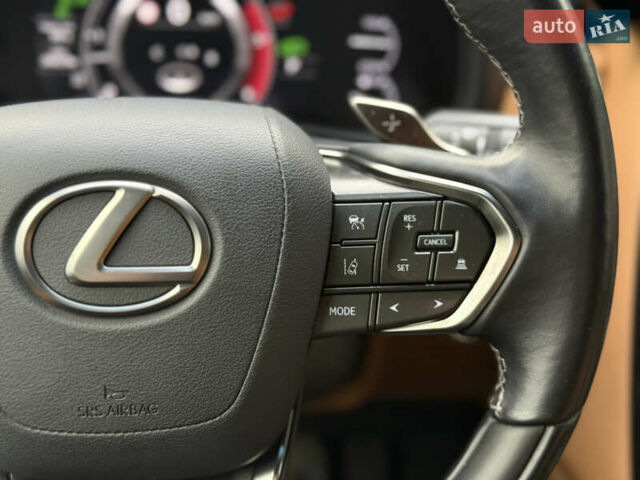 Черный Лексус ЛХ, объемом двигателя 3.3 л и пробегом 36 тыс. км за 117000 $, фото 16 на Automoto.ua