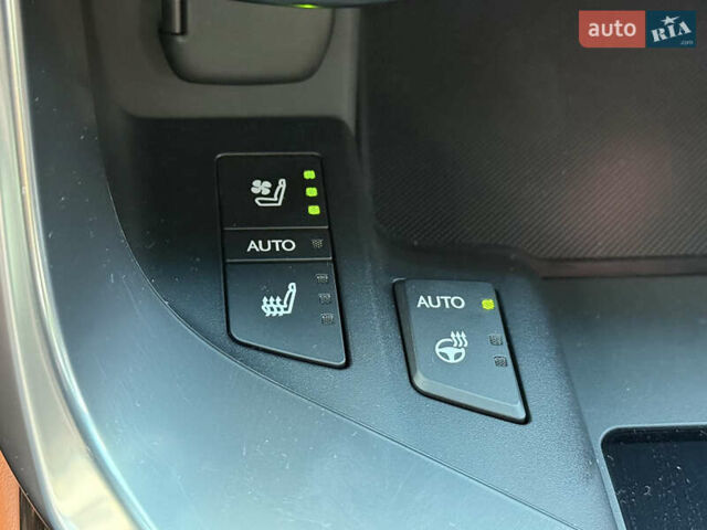 Лексус ЛХ 2022 у Києві на Automoto.ua Чорний Лексус ЛХ, об'ємом двигуна 3.45 л та пробігом 70 тис. км за 123000 $, фото 86 на Automoto.ua