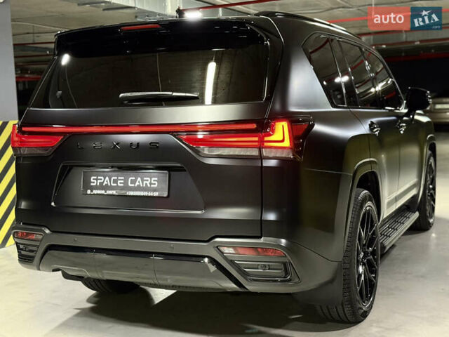Черный Лексус ЛХ, объемом двигателя 3.35 л и пробегом 63 тыс. км за 114000 $, фото 13 на Automoto.ua