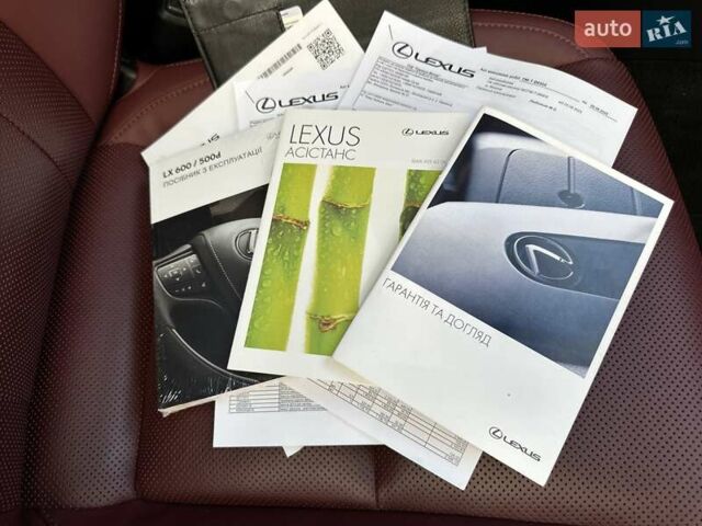 Черный Лексус ЛХ, объемом двигателя 3.35 л и пробегом 51 тыс. км за 112500 $, фото 21 на Automoto.ua
