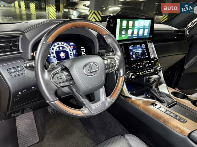 Черный Лексус ЛХ, объемом двигателя 3.35 л и пробегом 63 тыс. км за 119900 $, фото 27 на Automoto.ua