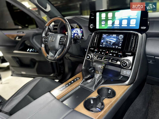 Черный Лексус ЛХ, объемом двигателя 3.35 л и пробегом 63 тыс. км за 119900 $, фото 46 на Automoto.ua