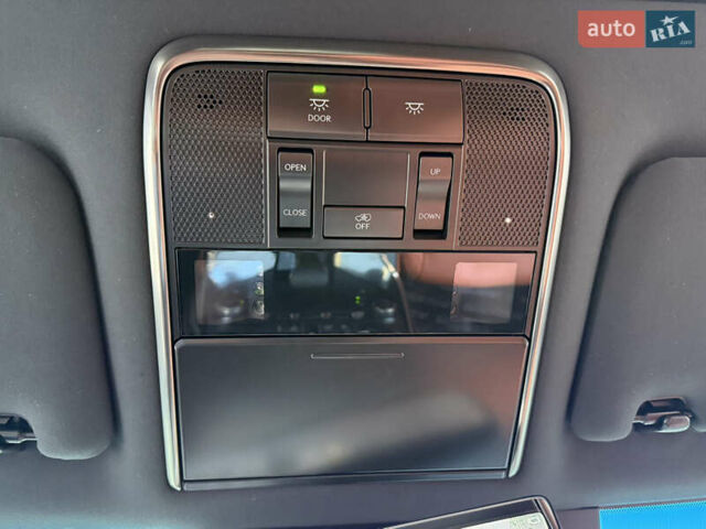 Черный Лексус ЛХ, объемом двигателя 3.45 л и пробегом 72 тыс. км за 128000 $, фото 95 на Automoto.ua