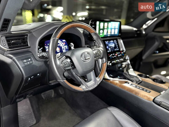 Черный Лексус ЛХ, объемом двигателя 3.35 л и пробегом 63 тыс. км за 119900 $, фото 26 на Automoto.ua