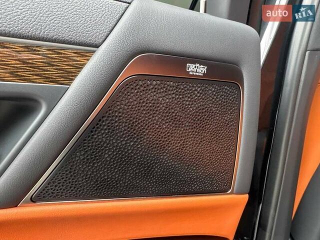 Чорний Лексус ЛХ, об'ємом двигуна 3.45 л та пробігом 58 тис. км за 125000 $, фото 34 на Automoto.ua