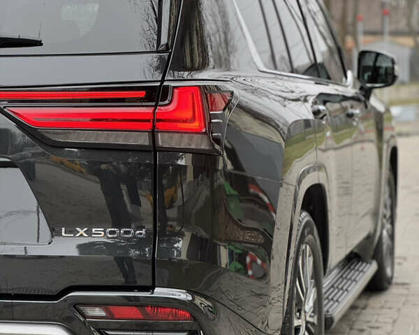 Черный Лексус ЛХ, объемом двигателя 3.35 л и пробегом 68 тыс. км за 112000 $, фото 11 на Automoto.ua