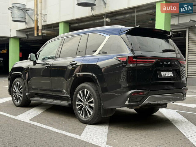 Черный Лексус ЛХ, объемом двигателя 3.3 л и пробегом 36 тыс. км за 117000 $, фото 5 на Automoto.ua