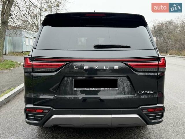 Черный Лексус ЛХ, объемом двигателя 3.35 л и пробегом 51 тыс. км за 112500 $, фото 4 на Automoto.ua