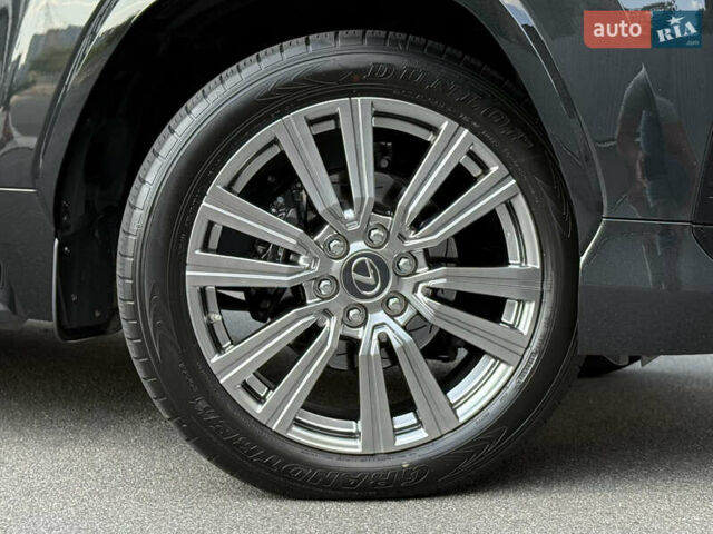 Черный Лексус ЛХ, объемом двигателя 3.45 л и пробегом 72 тыс. км за 128000 $, фото 35 на Automoto.ua