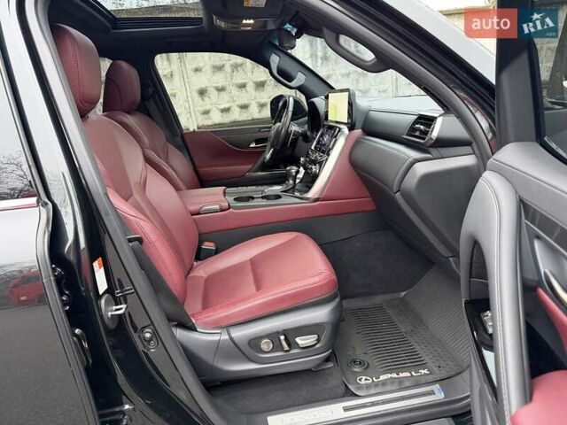 Черный Лексус ЛХ, объемом двигателя 3.35 л и пробегом 51 тыс. км за 112500 $, фото 13 на Automoto.ua