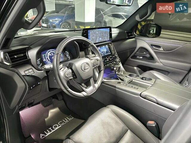 Черный Лексус ЛХ, объемом двигателя 3.35 л и пробегом 35 тыс. км за 125000 $, фото 22 на Automoto.ua
