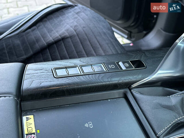 Чорний Лексус ЛХ, об'ємом двигуна 3.35 л та пробігом 120 тис. км за 99000 $, фото 86 на Automoto.ua
