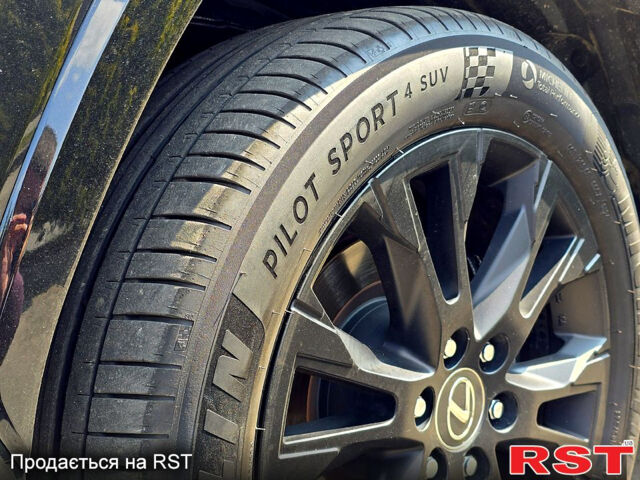 Чорний Лексус ЛХ, об'ємом двигуна 3.3 л та пробігом 38 тис. км за 118500 $, фото 3 на Automoto.ua