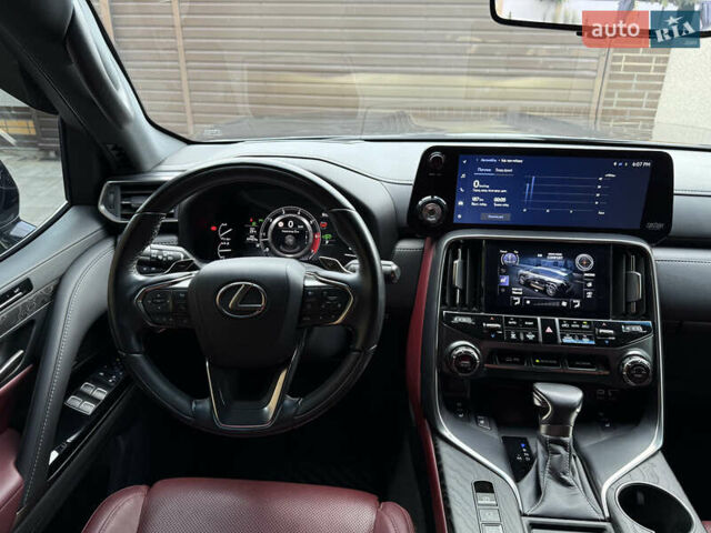 Черный Лексус ЛХ, объемом двигателя 3.45 л и пробегом 27 тыс. км за 137500 $, фото 12 на Automoto.ua