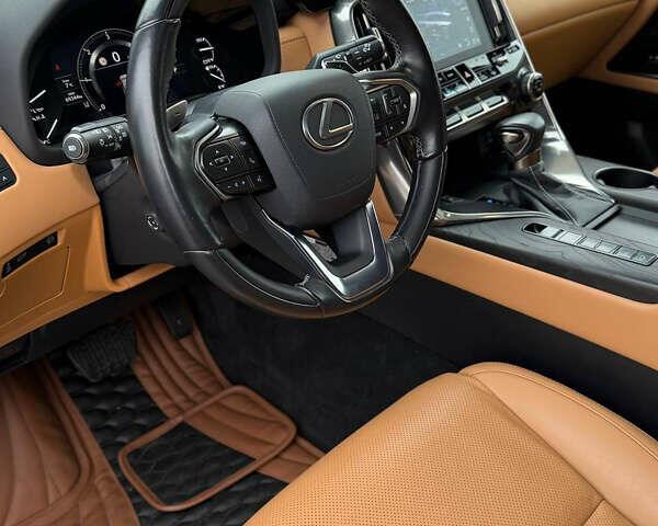 Черный Лексус ЛХ, объемом двигателя 3.35 л и пробегом 69 тыс. км за 114500 $, фото 10 на Automoto.ua