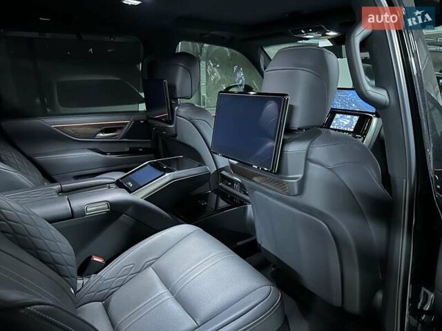 Черный Лексус ЛХ, объемом двигателя 3.45 л и пробегом 26 тыс. км за 137000 $, фото 42 на Automoto.ua