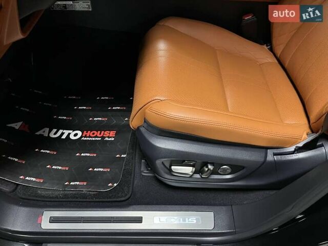 Лексус ЛХ 2023 в Львове на Automoto.ua Черный Лексус ЛХ, объемом двигателя 3.45 л и пробегом 38 тыс. км за 133700 $, фото 31 на Automoto.ua
