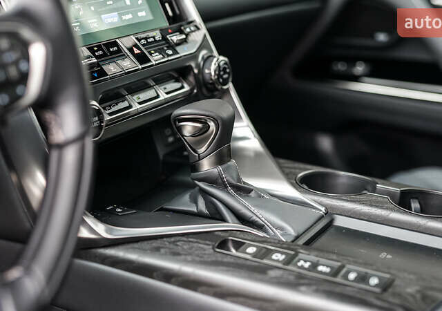 Черный Лексус ЛХ, объемом двигателя 3.45 л и пробегом 20 тыс. км за 130497 $, фото 30 на Automoto.ua