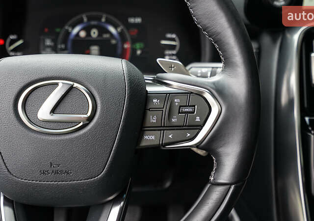 Черный Лексус ЛХ, объемом двигателя 3.45 л и пробегом 20 тыс. км за 130497 $, фото 20 на Automoto.ua