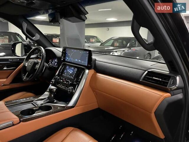 Черный Лексус ЛХ, объемом двигателя 3.45 л и пробегом 39 тыс. км за 133700 $, фото 72 на Automoto.ua