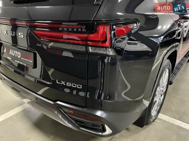 Черный Лексус ЛХ, объемом двигателя 3.45 л и пробегом 39 тыс. км за 133700 $, фото 105 на Automoto.ua