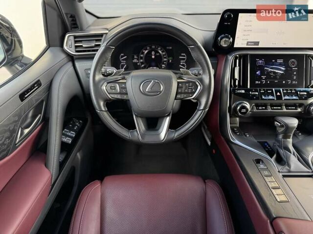 Лексус ЛХ 2023 в Стрые на Automoto.ua Черный Лексус ЛХ, объемом двигателя 3.35 л и пробегом 43 тыс. км за 119500 $, фото 120 на Automoto.ua