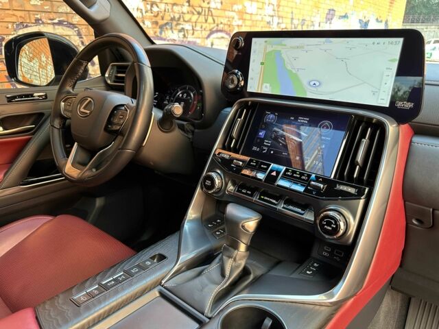Черный Лексус ЛХ, объемом двигателя 3.3 л и пробегом 45 тыс. км за 110999 $, фото 2 на Automoto.ua