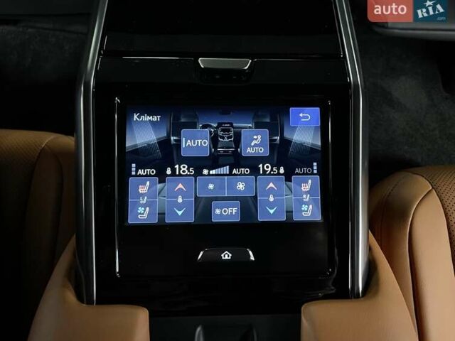 Черный Лексус ЛХ, объемом двигателя 3.45 л и пробегом 39 тыс. км за 133700 $, фото 61 на Automoto.ua