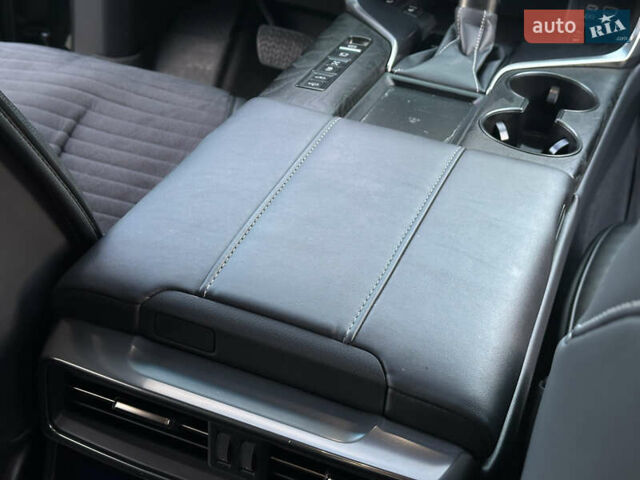 Чорний Лексус ЛХ, об'ємом двигуна 3.35 л та пробігом 120 тис. км за 99000 $, фото 47 на Automoto.ua