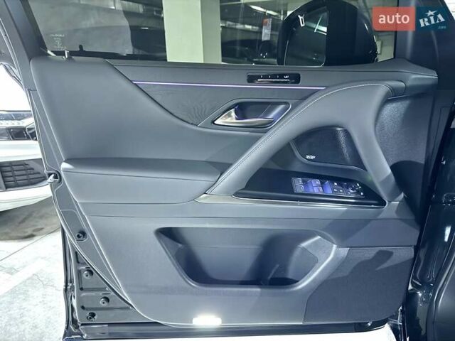 Черный Лексус ЛХ, объемом двигателя 3.35 л и пробегом 35 тыс. км за 125000 $, фото 20 на Automoto.ua