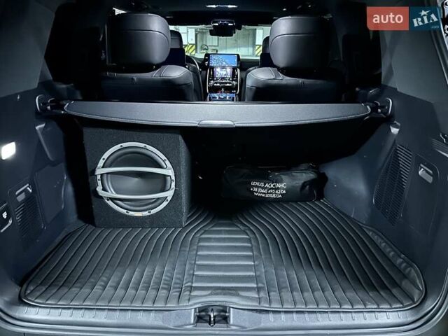 Черный Лексус ЛХ, объемом двигателя 3.45 л и пробегом 26 тыс. км за 137000 $, фото 39 на Automoto.ua