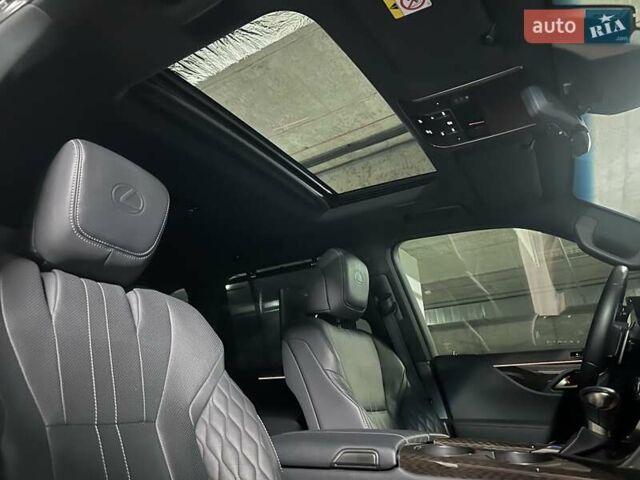 Черный Лексус ЛХ, объемом двигателя 3.45 л и пробегом 26 тыс. км за 137000 $, фото 58 на Automoto.ua