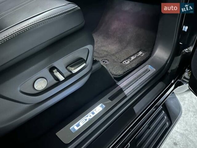 Черный Лексус ЛХ, объемом двигателя 3.45 л и пробегом 26 тыс. км за 137000 $, фото 50 на Automoto.ua