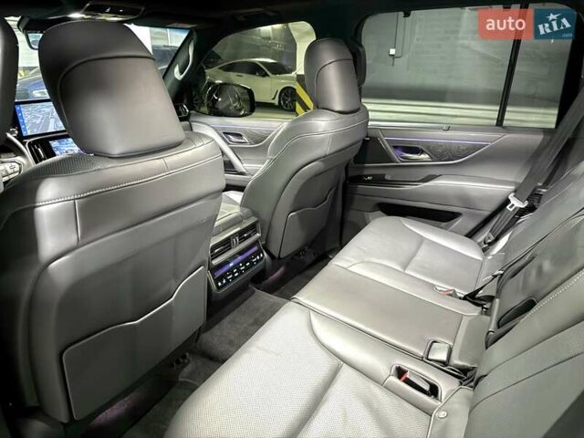 Черный Лексус ЛХ, объемом двигателя 3.35 л и пробегом 35 тыс. км за 125000 $, фото 27 на Automoto.ua