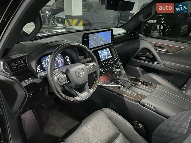 Черный Лексус ЛХ, объемом двигателя 3.45 л и пробегом 26 тыс. км за 137000 $, фото 24 на Automoto.ua