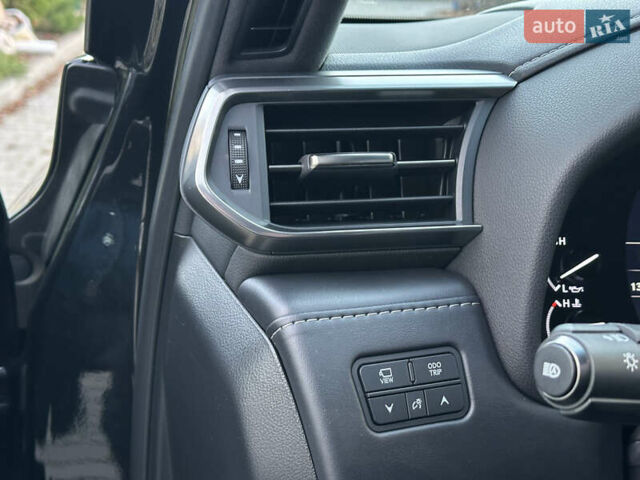 Чорний Лексус ЛХ, об'ємом двигуна 3.35 л та пробігом 120 тис. км за 99000 $, фото 52 на Automoto.ua