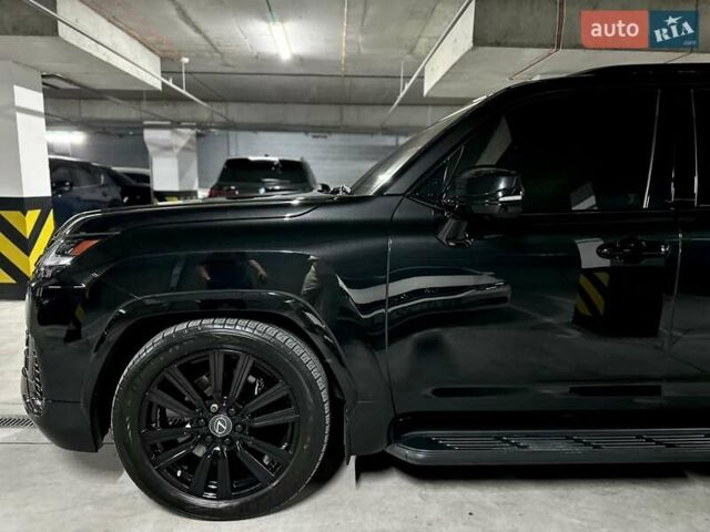 Черный Лексус ЛХ, объемом двигателя 3.45 л и пробегом 26 тыс. км за 137000 $, фото 5 на Automoto.ua