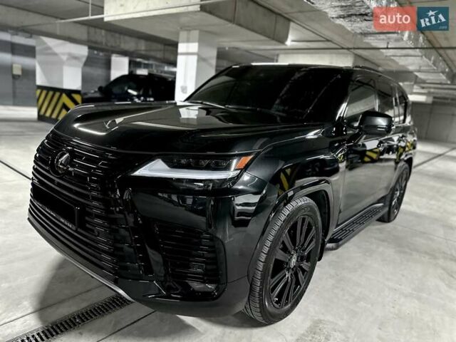 Черный Лексус ЛХ, объемом двигателя 3.45 л и пробегом 26 тыс. км за 137000 $, фото 3 на Automoto.ua