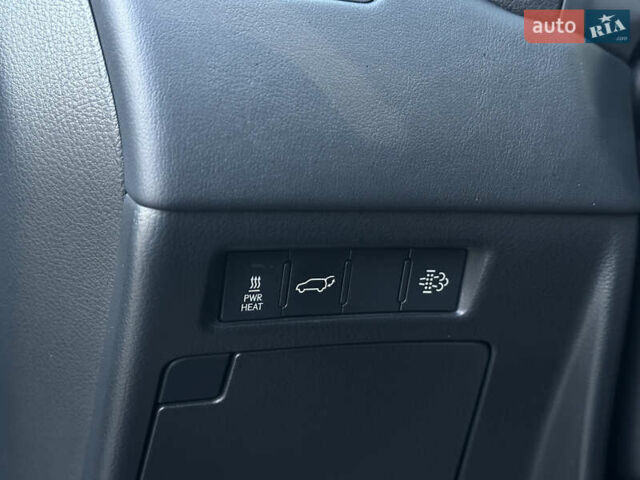 Чорний Лексус ЛХ, об'ємом двигуна 3.35 л та пробігом 120 тис. км за 99000 $, фото 57 на Automoto.ua