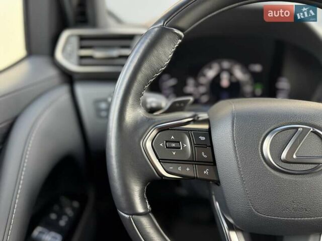 Лексус ЛХ 2023 в Стрые на Automoto.ua Черный Лексус ЛХ, объемом двигателя 3.35 л и пробегом 43 тыс. км за 119500 $, фото 113 на Automoto.ua